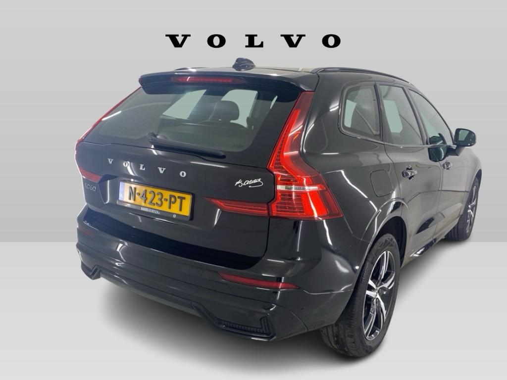 Volvo XC60 B4 AWD interior